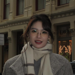 Photo of Emma Ren, Senior Associate Scientist, Regeneron